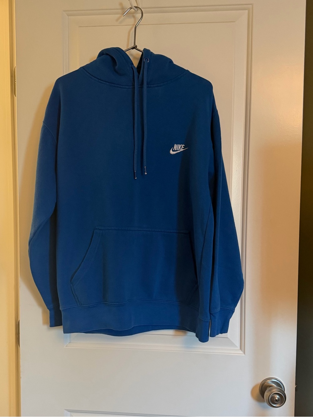 Nike Royal Blue club fleece. Men’s small. (No tags- please see description.)